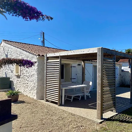 Casa de Férias Maison Renovee Avec Jardin, Proche Ocean Et Commodites - Fr-1-336-132